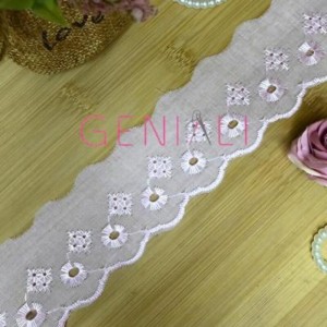 BORDADO LISO 296 CRU 5,0CM 13,7M