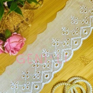 BORDADO 01 BRANCO 8,0CM CTL482 13,7M