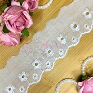 BORDADO 01 BRANCO CTB155 5CM 13,7METROS